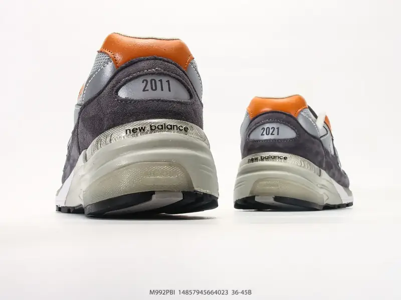 New Balance Sepatu Olahraga Retro Bernapas Kulit M992PBI #14857945664023